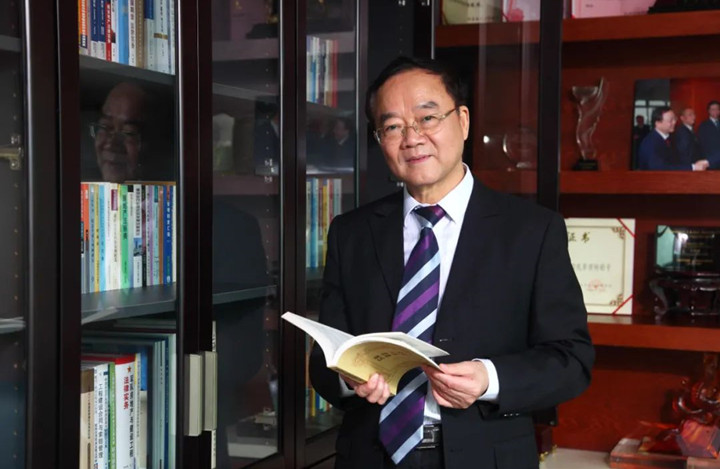 朱树英律师生涯的数字巧合：28+28=？丨律新社大咖来了