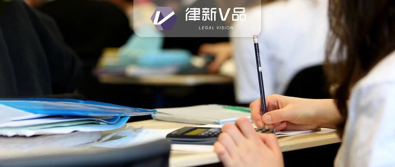 法学专业还香吗？8位法律圈资深人士真心话支招2024高考志愿填报，法律行业就业正回归理性 ｜律新观察